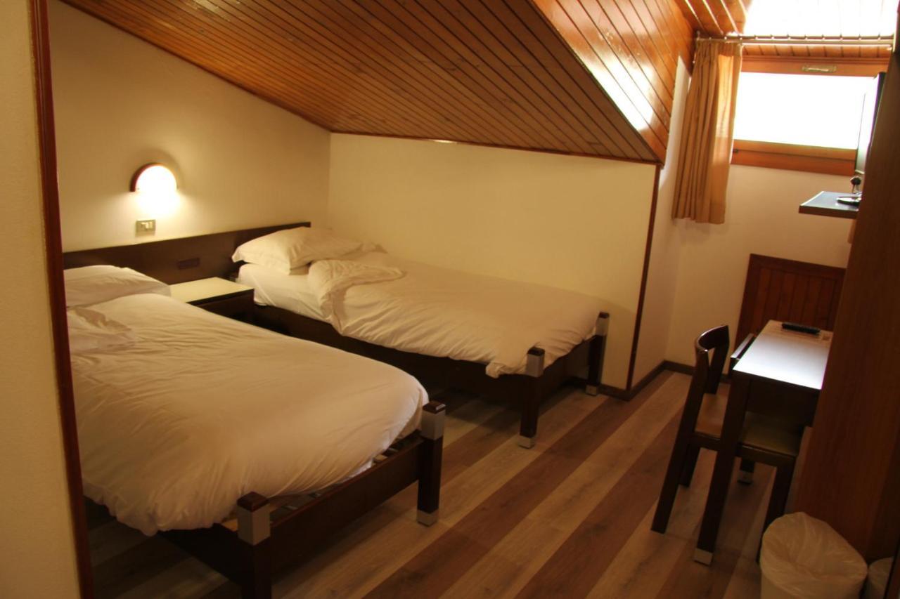 Hotel Davost Forni di Sopra Esterno foto