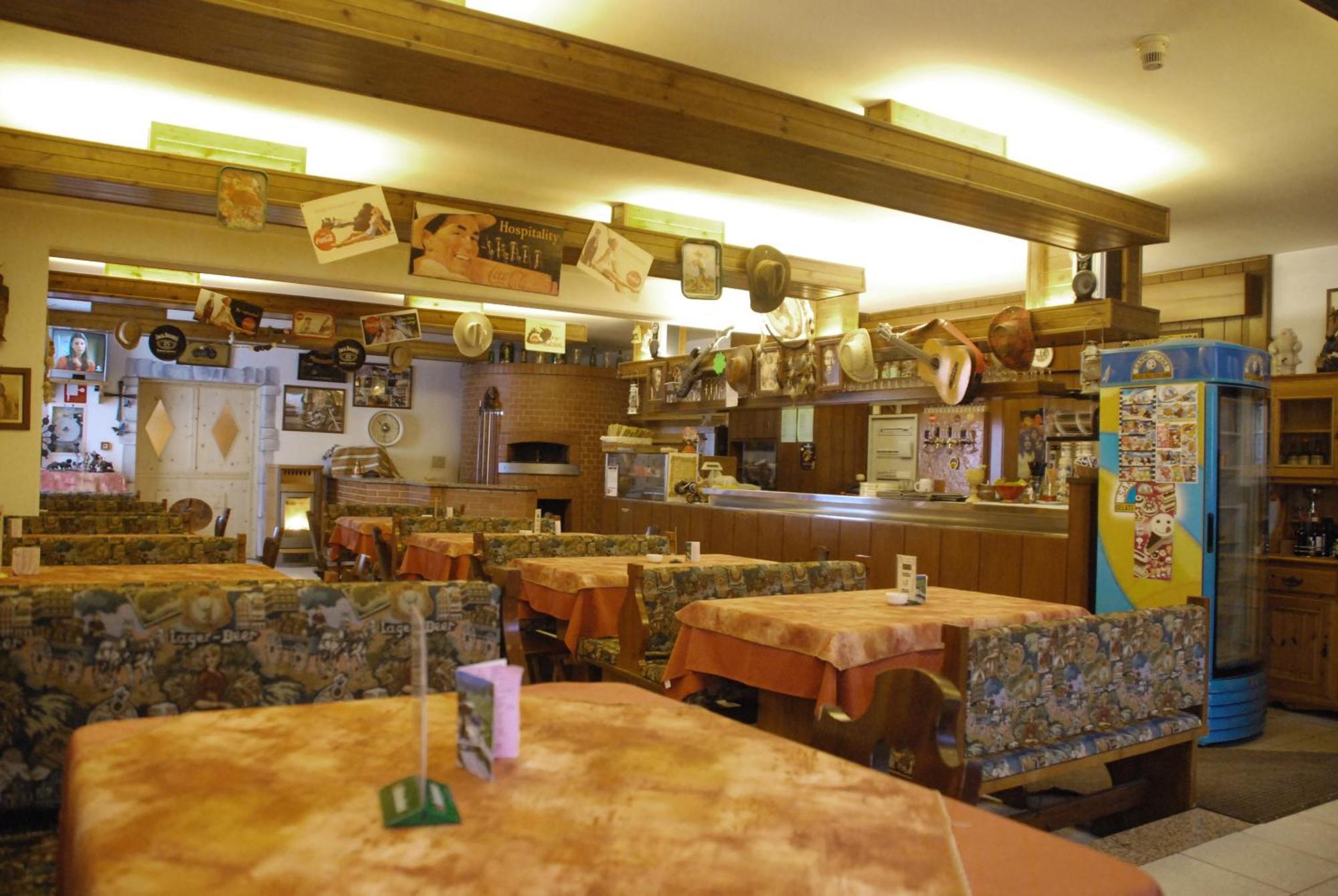 Hotel Davost Forni di Sopra Esterno foto