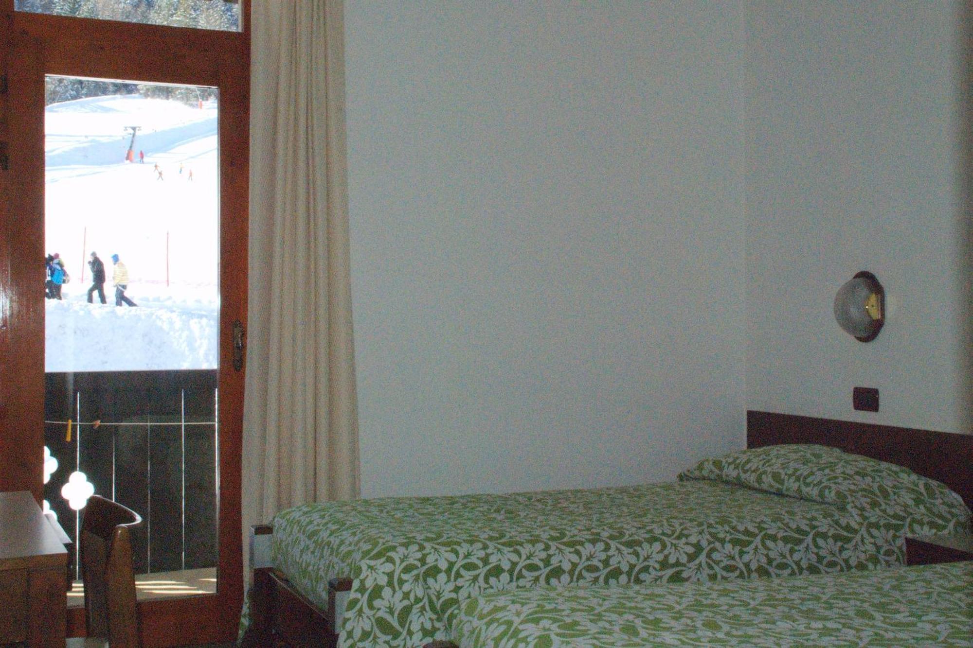 Hotel Davost Forni di Sopra Esterno foto