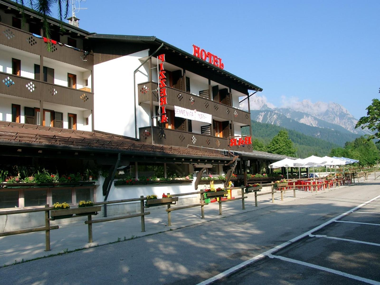 Hotel Davost Forni di Sopra Esterno foto