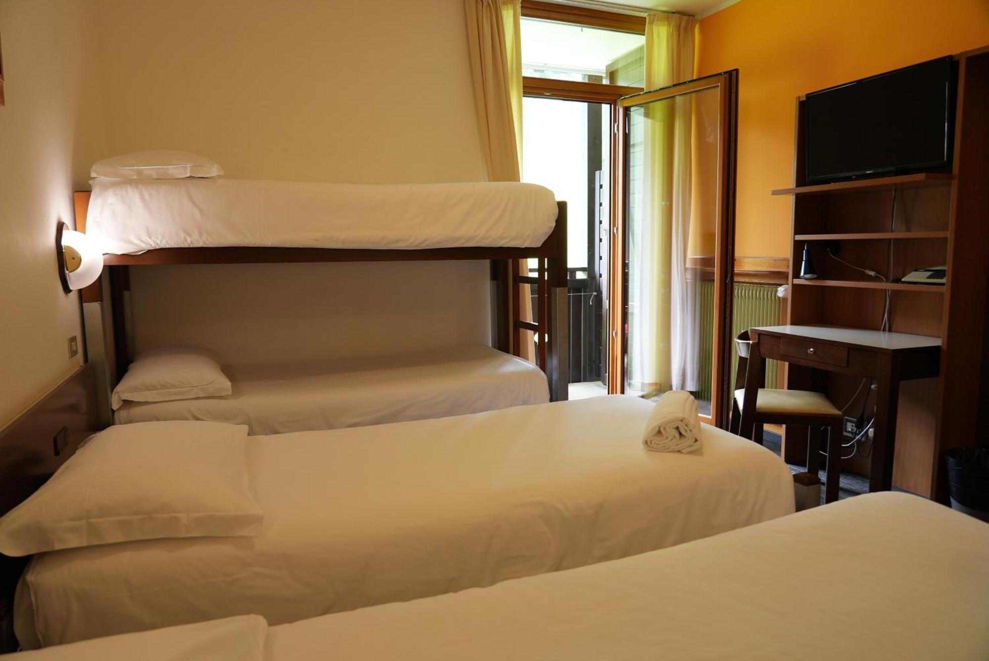 Hotel Davost Forni di Sopra Esterno foto